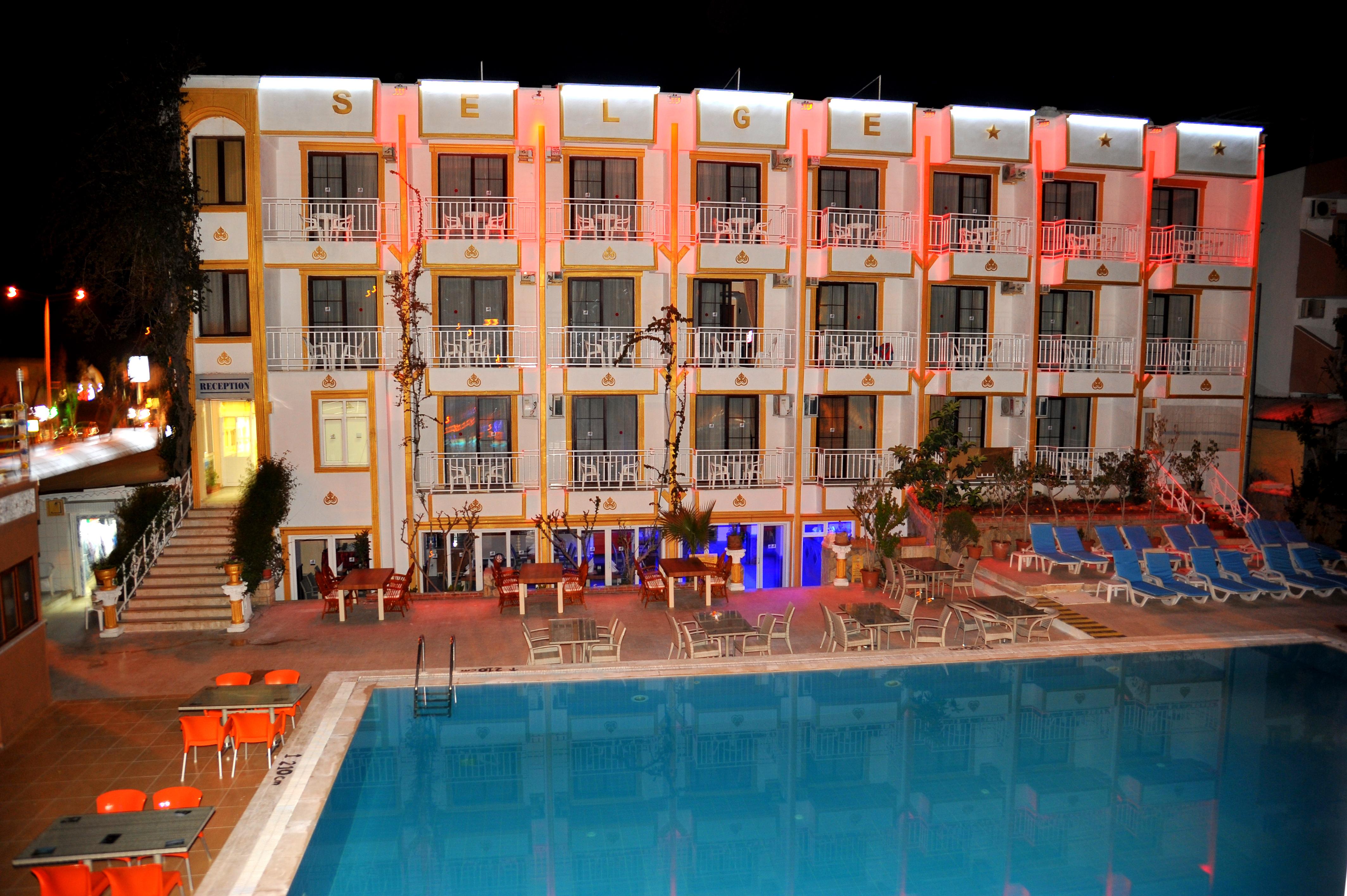 Selge Hotel Side Exterior photo